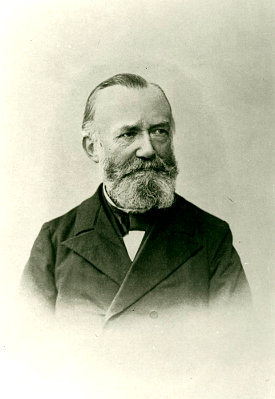 Tollin, Henri<br>1833-1902<br>French-Reformed minister in Magdeburg, founder of the German Huguenot Society